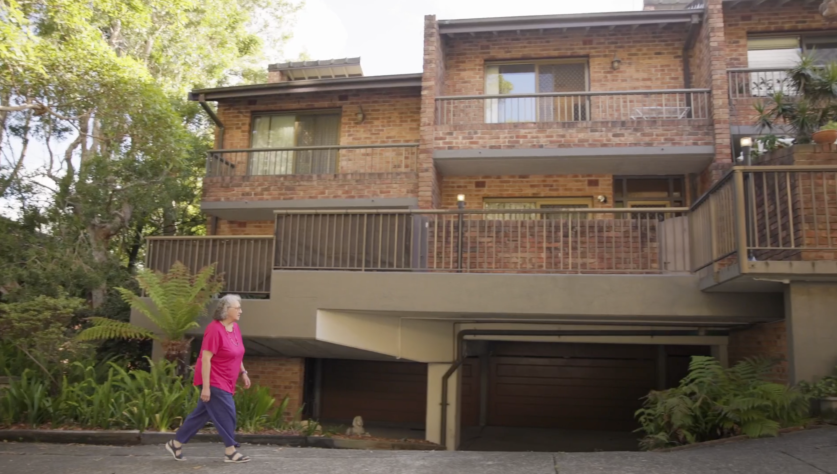 Can you put solar panels on an apartment in Australia?